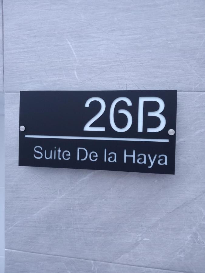 Suite con Jacuzzi de la Haya y Parking Mérida Exterior foto