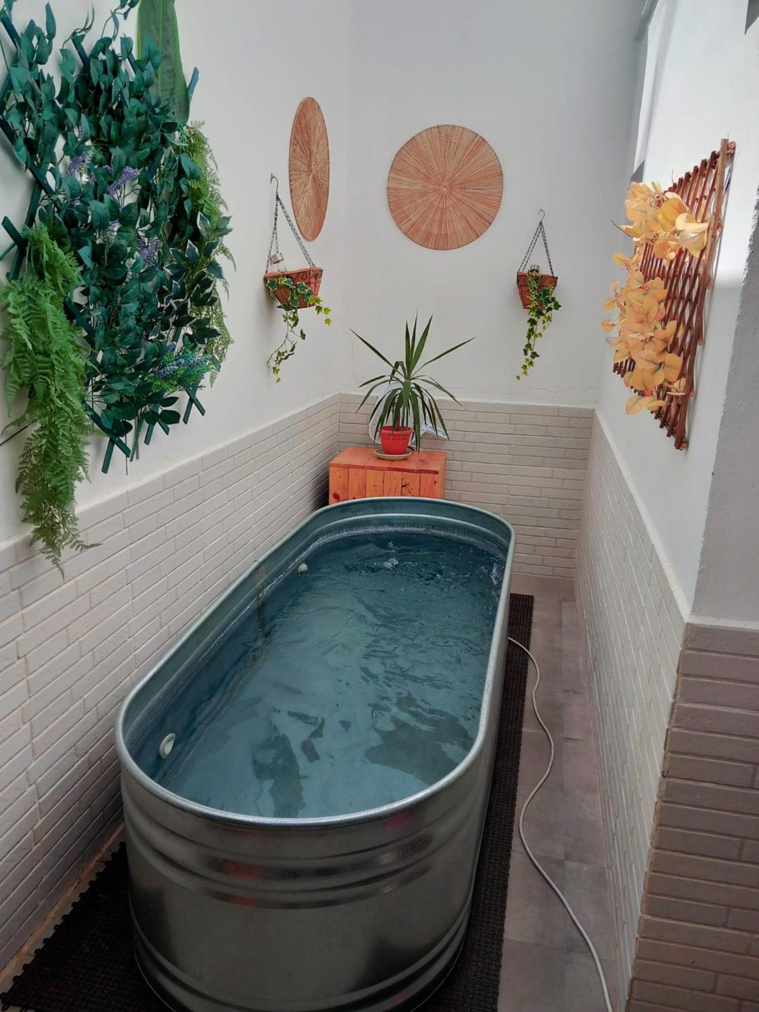 Suite con Jacuzzi de la Haya y Parking Mérida Exterior foto