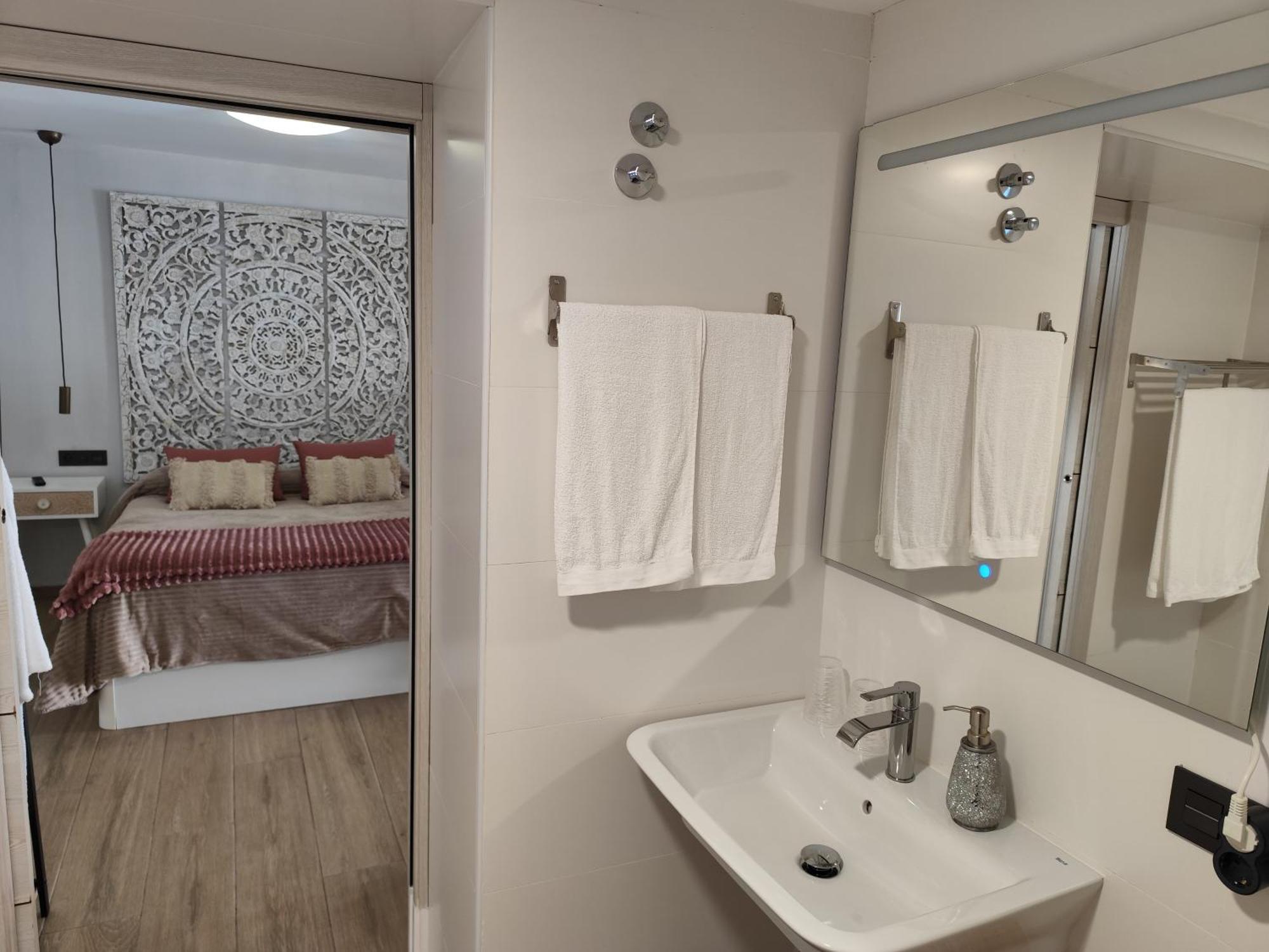 Suite con Jacuzzi de la Haya y Parking Mérida Exterior foto